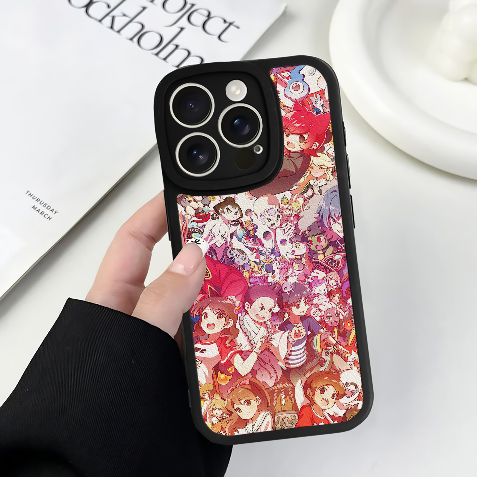 （画像用） 妖怪ウォッチ Yo-kai Watch 【iPhone 16シリーズ対応】シリコンスマホケース（レザー調） 材質：シリコン